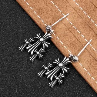 Chrome Hearts ট্রিপল ক্রস অক্সিডাইজড সিলভার কানের দুল