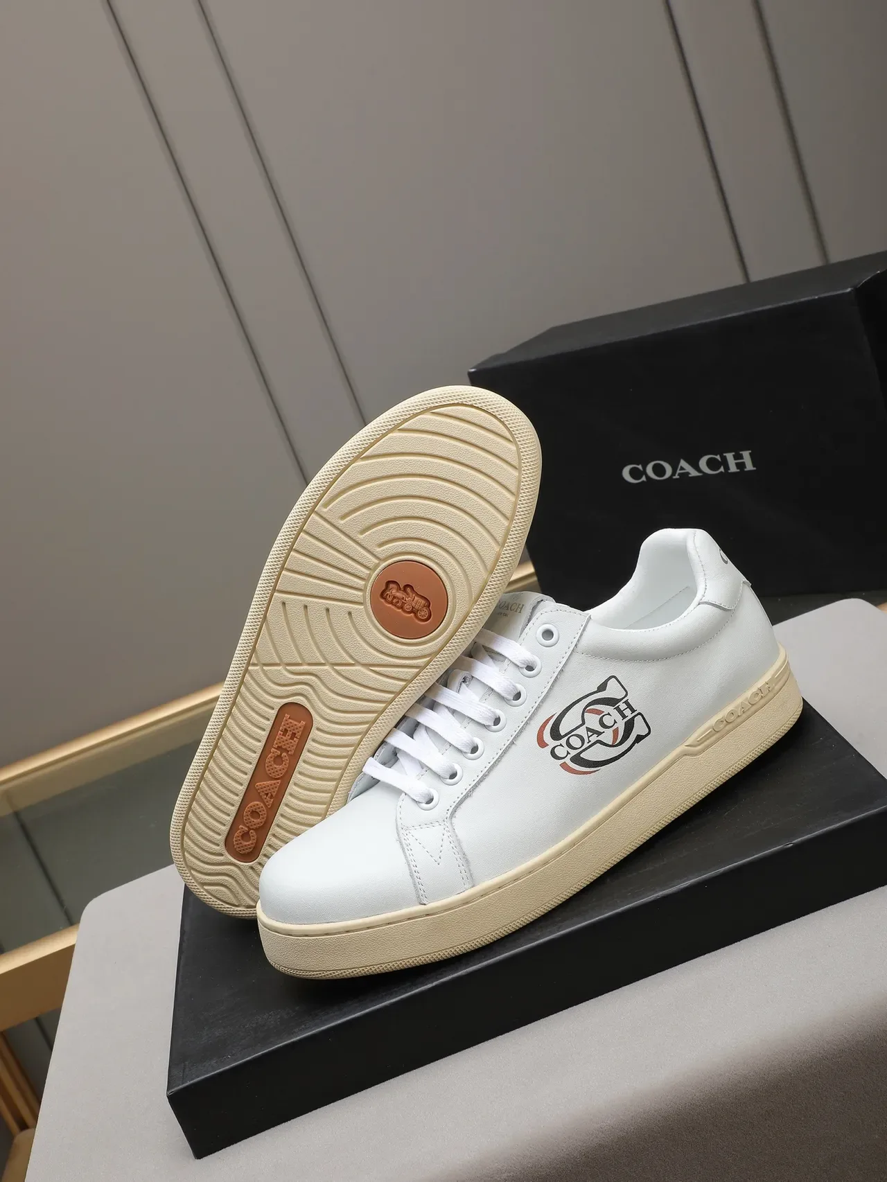 Coach Logo Leather Low-Top Lifestyle Sneakers 4