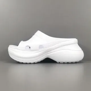 Crocs Echo Clog White Molded Foam Platform Clog