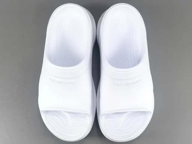 Crocs Echo Clog सफेद आकारित फोम प्लेटफॉर्म क्लॉग 13