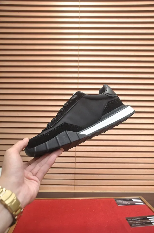 DC Shoes Black White Low-Top Suede-and-Synthetic Upper Lifestyle Sneakers 5