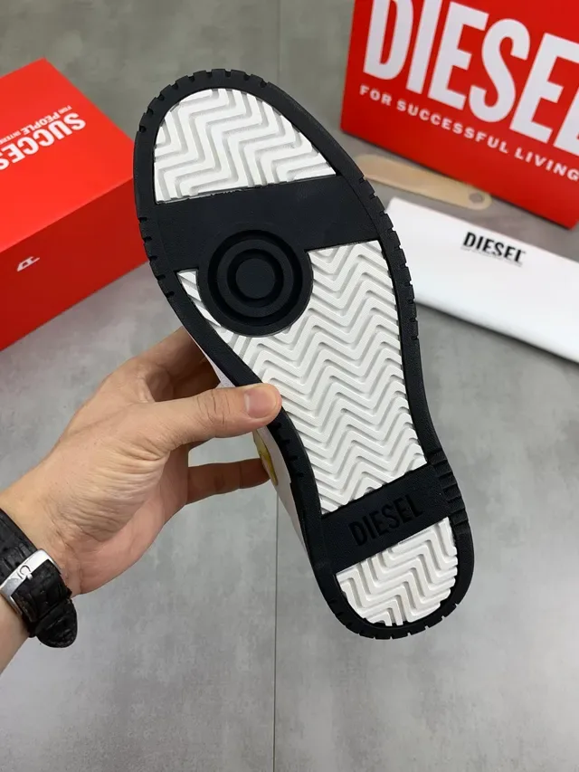 Diesel S-CLEVER White Black Color-Blocked Perforated Toe Lifestyle Sneakers 2