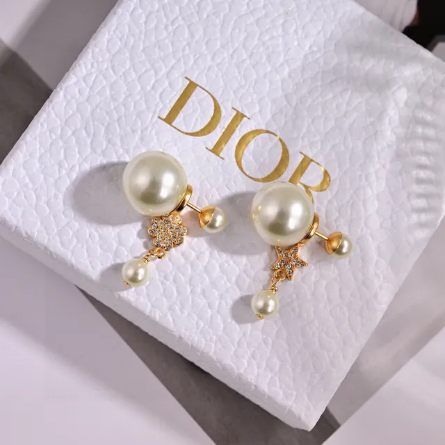 Dior Asymmetrical Pearl and Crystal Star Floral Drop Earrings 3