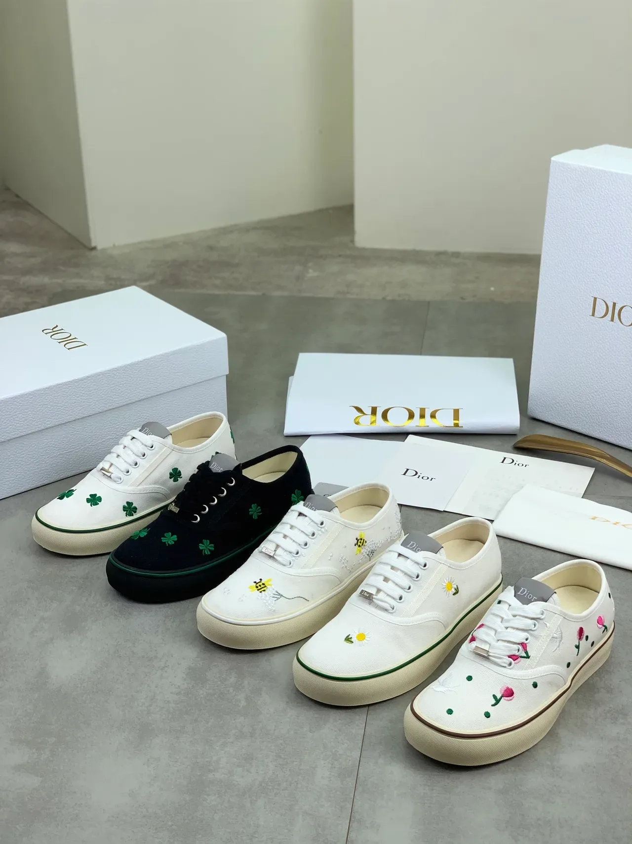 Dior B23 Sneakers Lifestyle Noir Vert Tige en Toile Bordées Quatre Feuilles de Trèfle 2