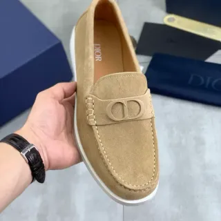 Dior बेज सफेद सूड अपर CD लोगो बकल लोफर