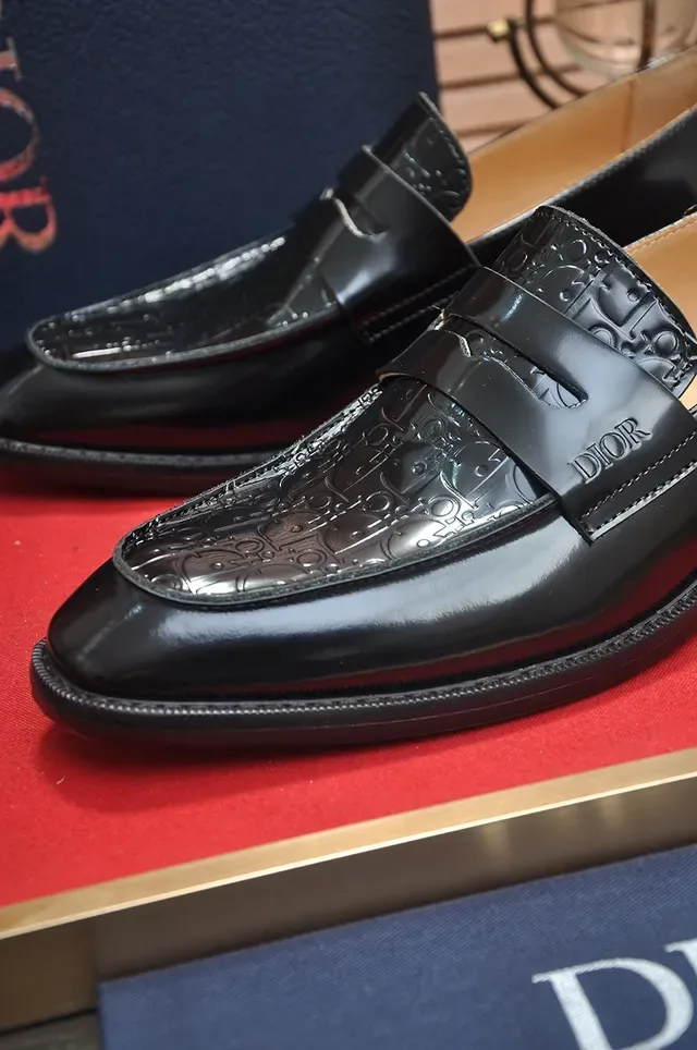Dior Black Beige Patent Leather Crocodile-Embossed Strap Loafer 2