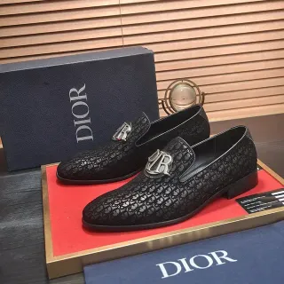 Dior काली चांदी उभरा हुआ oblique पैटर्न मेटल CD लॉगो बकल लोफर