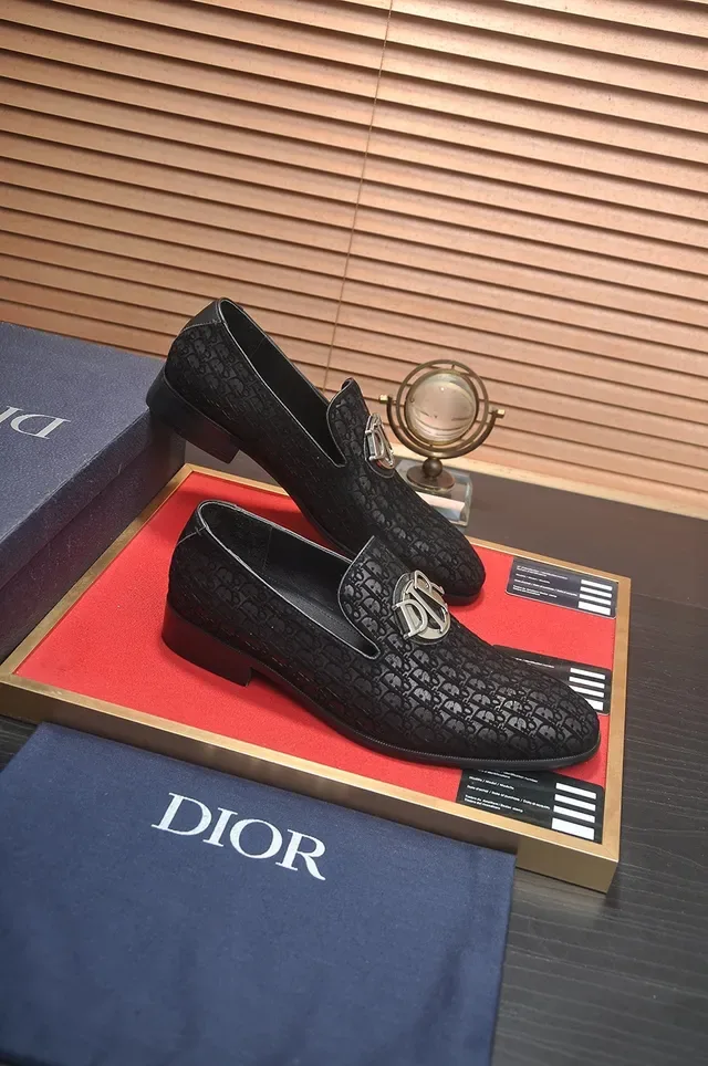 Dior Black Silver Embossed Oblique Pattern Metal CD Logo Buckle Loafer 4