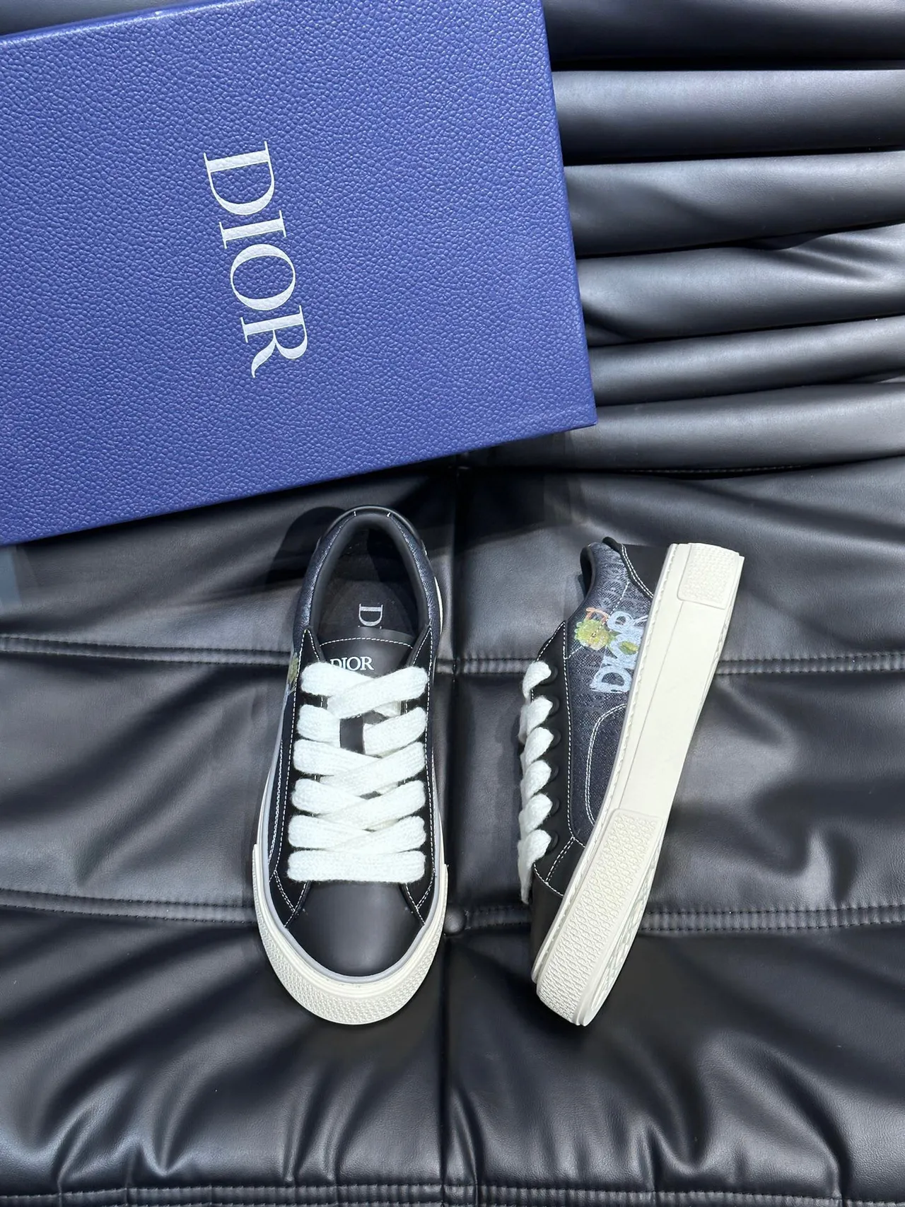 Dior Black White Low-Top Leather Upper Lifestyle Sneakers 2