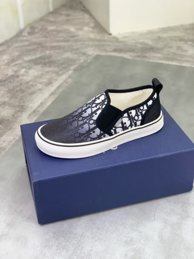 Dior Sneakers Lifestyle Noir et Blanc Impression Oblique Monogramme Construction Slip-On 4