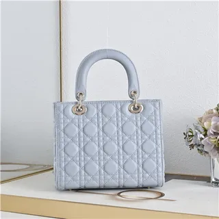 Dior Bordeaux Or Matelassé Cannage Cuir Charme Chaîne Embellissement Sac Tote 5
