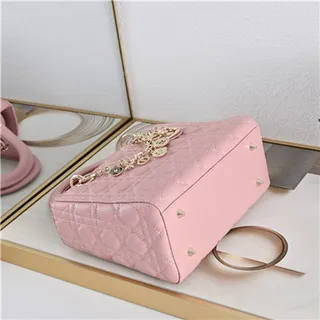 Dior Bordeaux Or Matelassé Cannage Cuir Charme Chaîne Embellissement Sac Tote 22