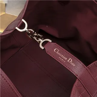 Dior Bolsa Tote de Couro com Alça Superior em Borgonha com Acabamento Quilted Cannage 13