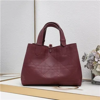 Dior Bolsa Tote de Couro com Alça Superior em Borgonha com Acabamento Quilted Cannage 15