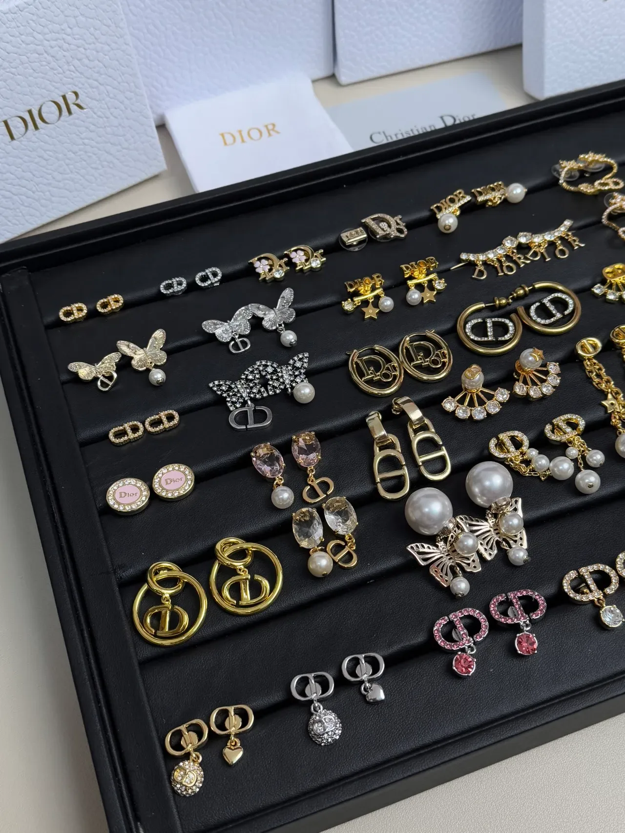 Dior Gold-Tone Pearl and Crystal CD-Motif Earrings 8