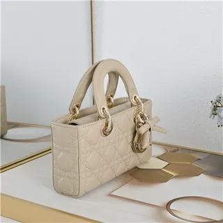 Dior Lady Dior Bourgogne Matelassé Cannage Anses Supérieures Cabas 17