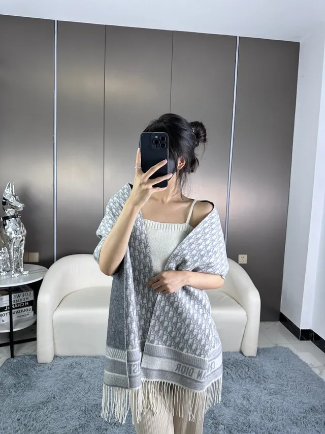 Dior Oblique Monogram وشاح كشمير رمادي 4