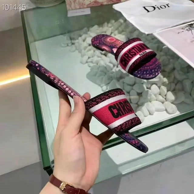 Dior গোলাপি বেগুনি মুদ্রিত ম্যান্ডালা সোল ওয়াইড ব্র্যান্ডেড স্ট্র্যাপ স্লিপার্স 6