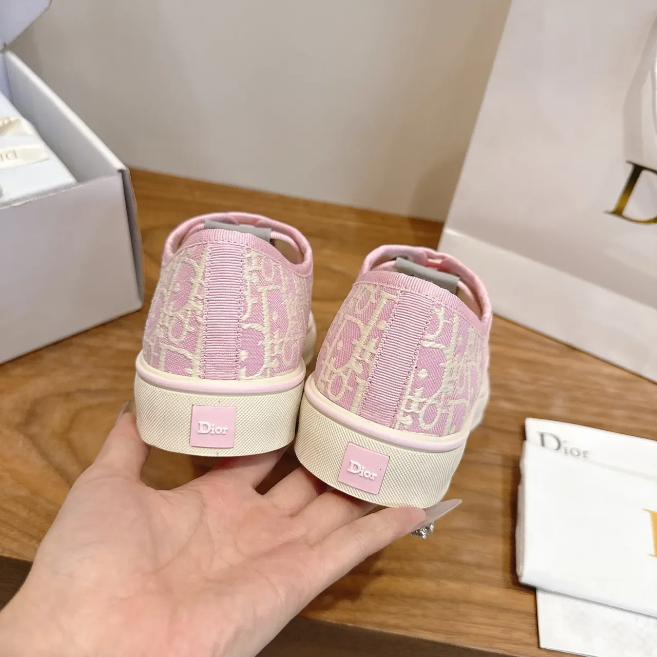 Dior Chaussures Lifestyle Monogrammées en Toile Rose et Blanc Basse 3