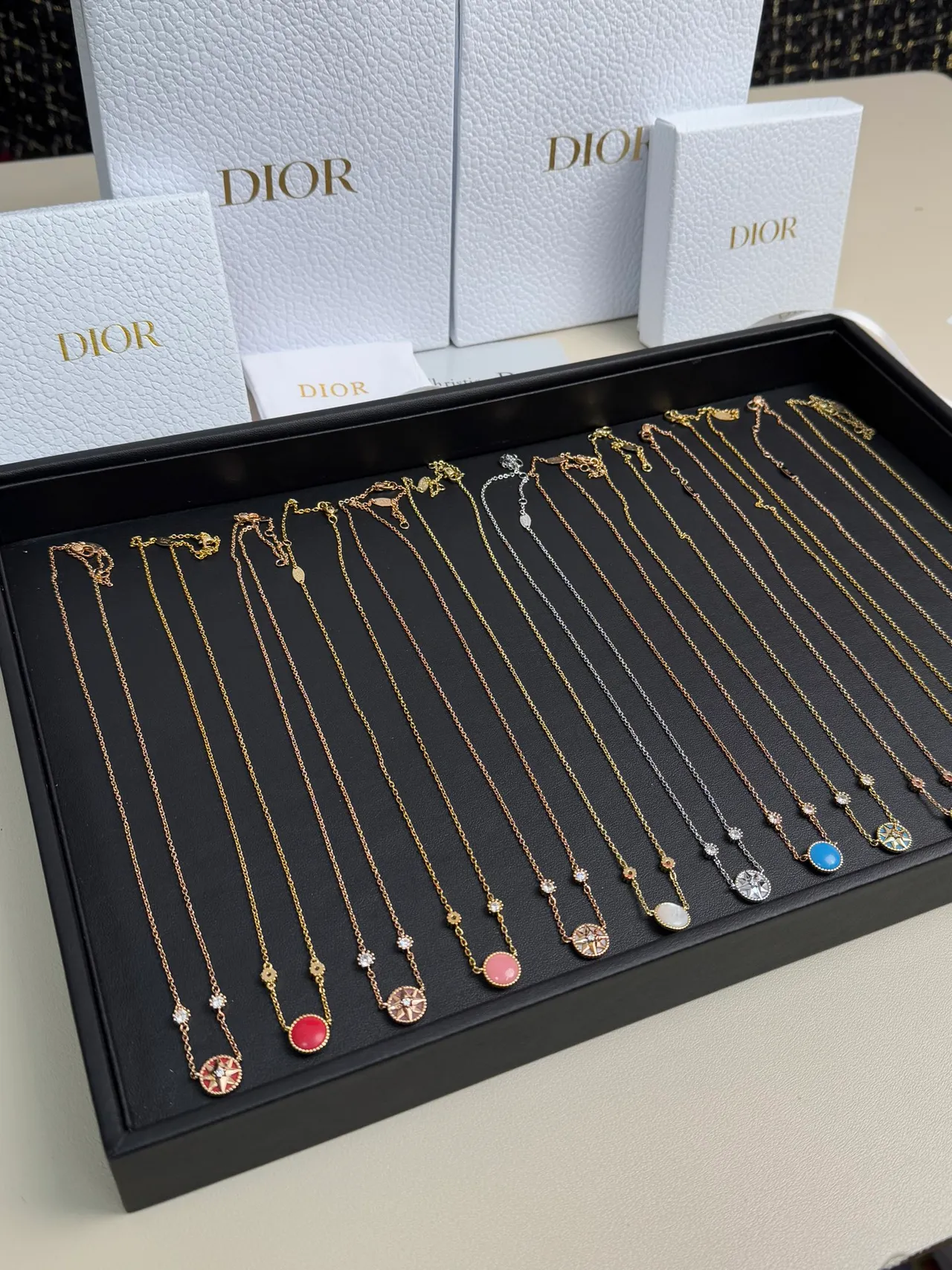 Dior Rose des Vents Colliers pendentifs délicats en étoile de boussole 2