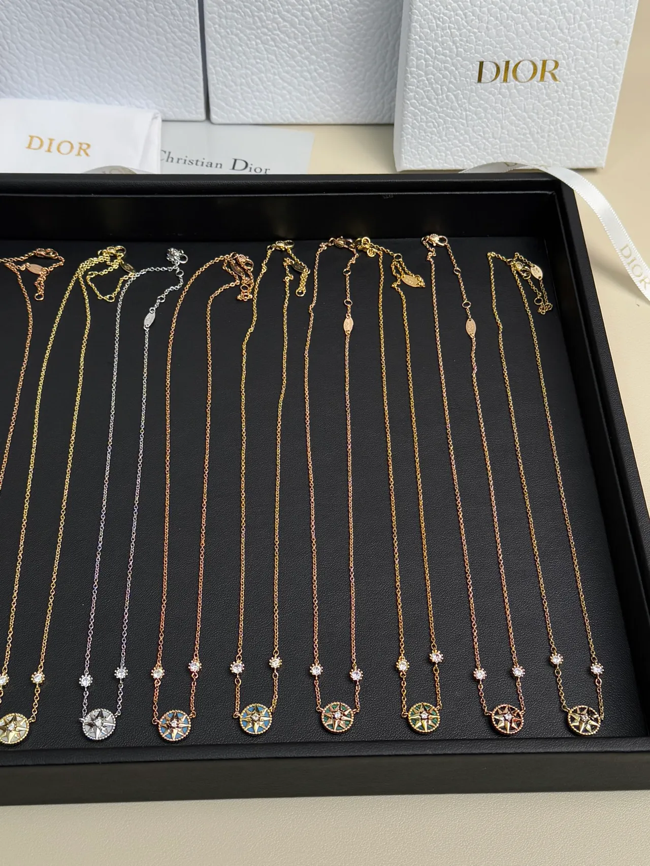 Dior Rose des Vents Colliers pendentifs délicats en étoile de boussole 8