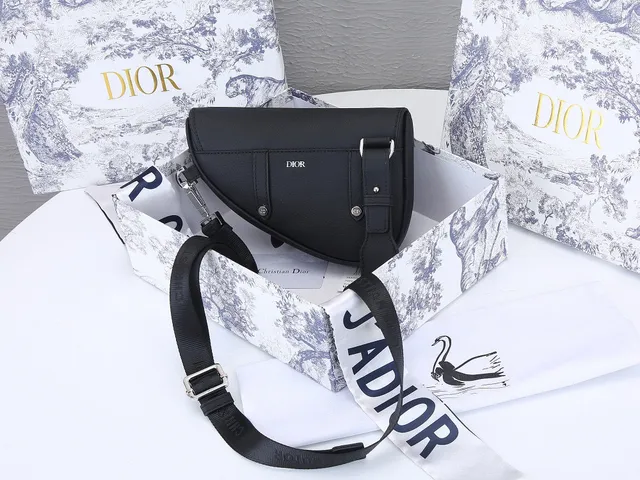 Dior Saddle Black Silver Structured Silhouette Smooth Material Saddle Bag 9