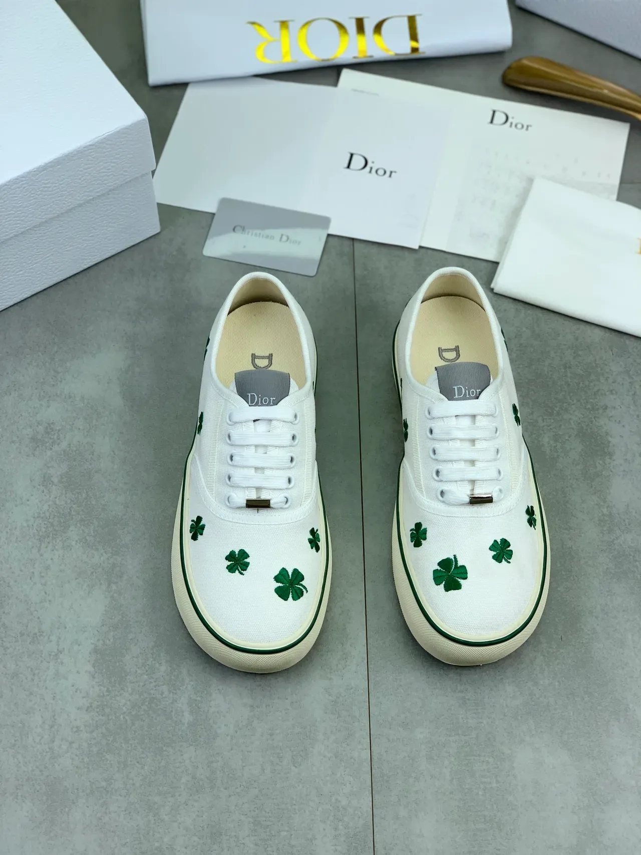 Dior White Green Canvas Upper Embroidered Four-Leaf Clover Motifs Lifestyle Sneakers 4