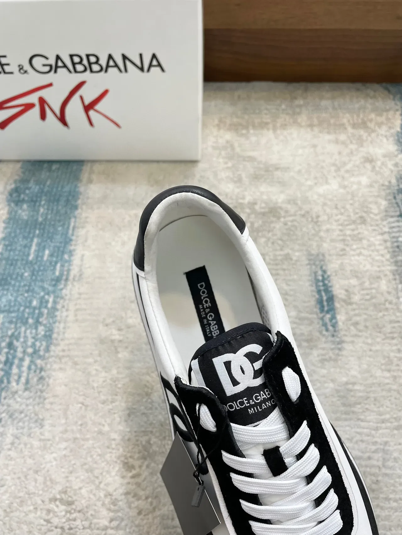 Dolce &amp; Gabbana Preto e Branco DG Monogram Tênis Lifestyle 4