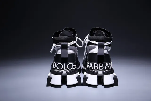 Dolce & Gabbana baskets chunky noir et blanc à tige haute 4