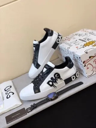 Dolce & Gabbana D&G Graffiti Logo Sneakers Lifestyle Blanc et Noir 5