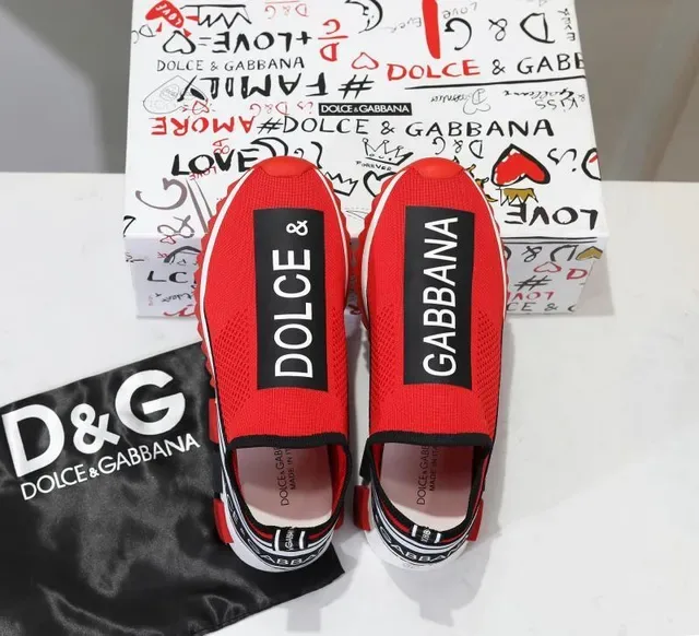 Dolce & Gabbana tênis lifestyle vermelho e preto com upper de knit, bandas de branding no lateral bold e slip-on 5