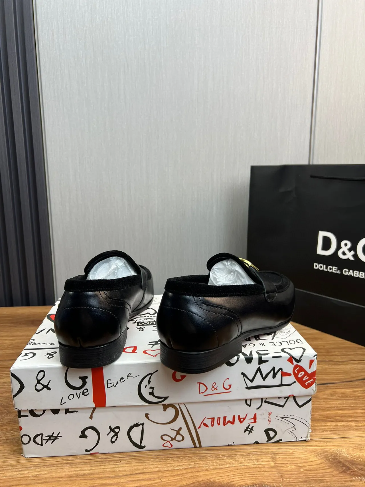 Dolce & Gabbana Cuero negro dorado DG hebilla Loafer 5