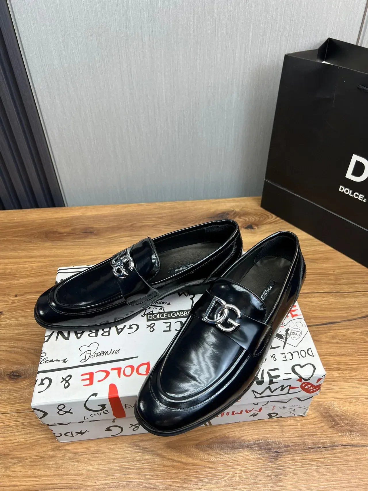 Dolce & Gabbana DG Buckle Mocassins Cuir Verni Noir 3