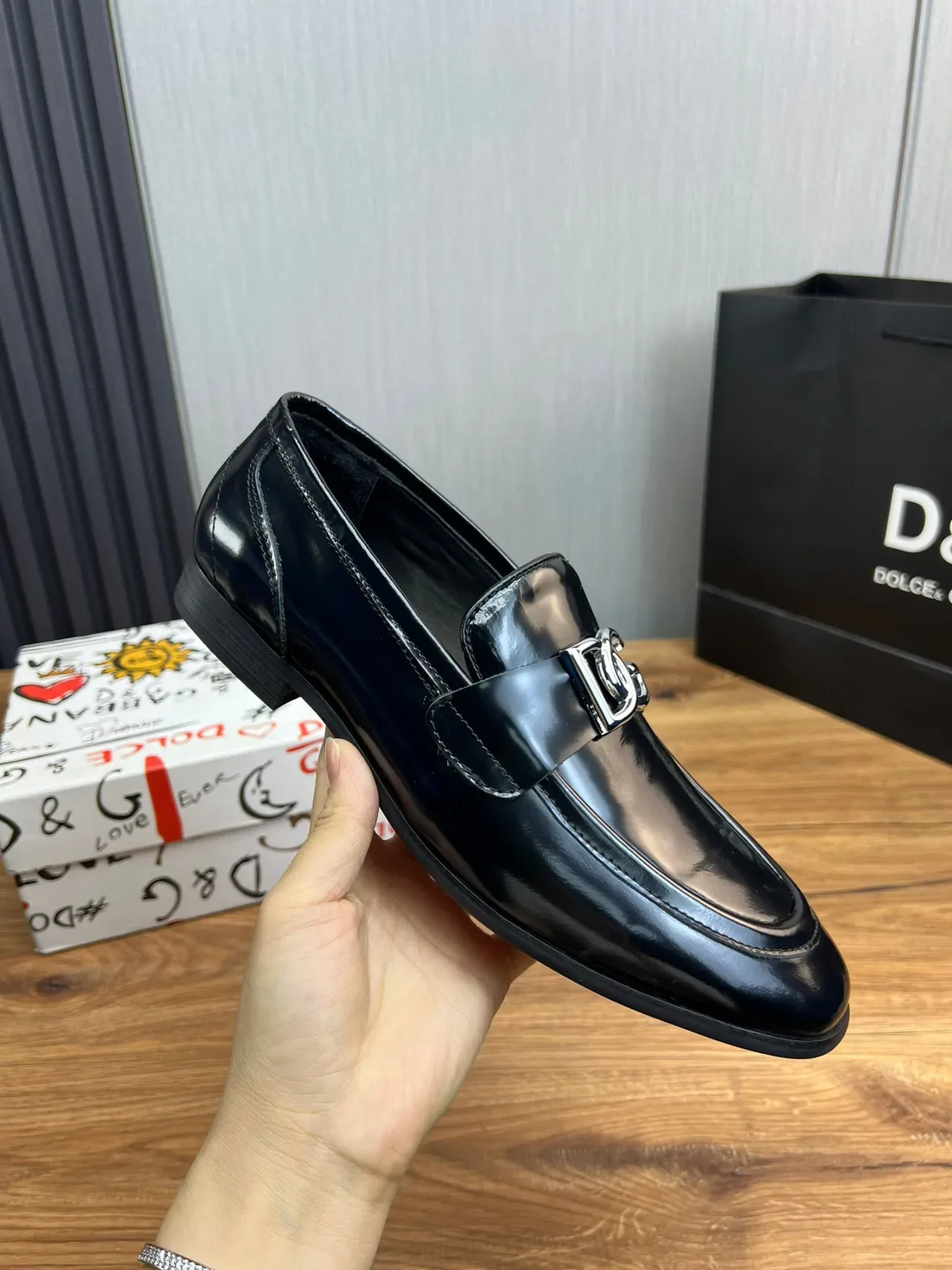 Dolce & Gabbana DG Buckle Mocassins Cuir Verni Noir 7