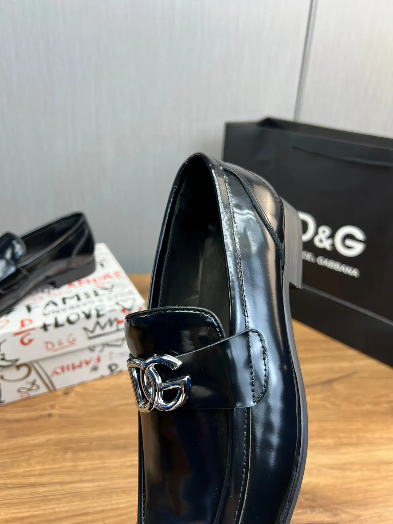 Dolce & Gabbana DG Buckle Mocassins Cuir Verni Noir 8