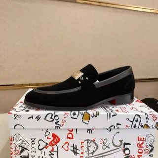 Dolce & Gabbana Portofino काला ग्रे साबर मेटल प्लैक डिटेल लोफर