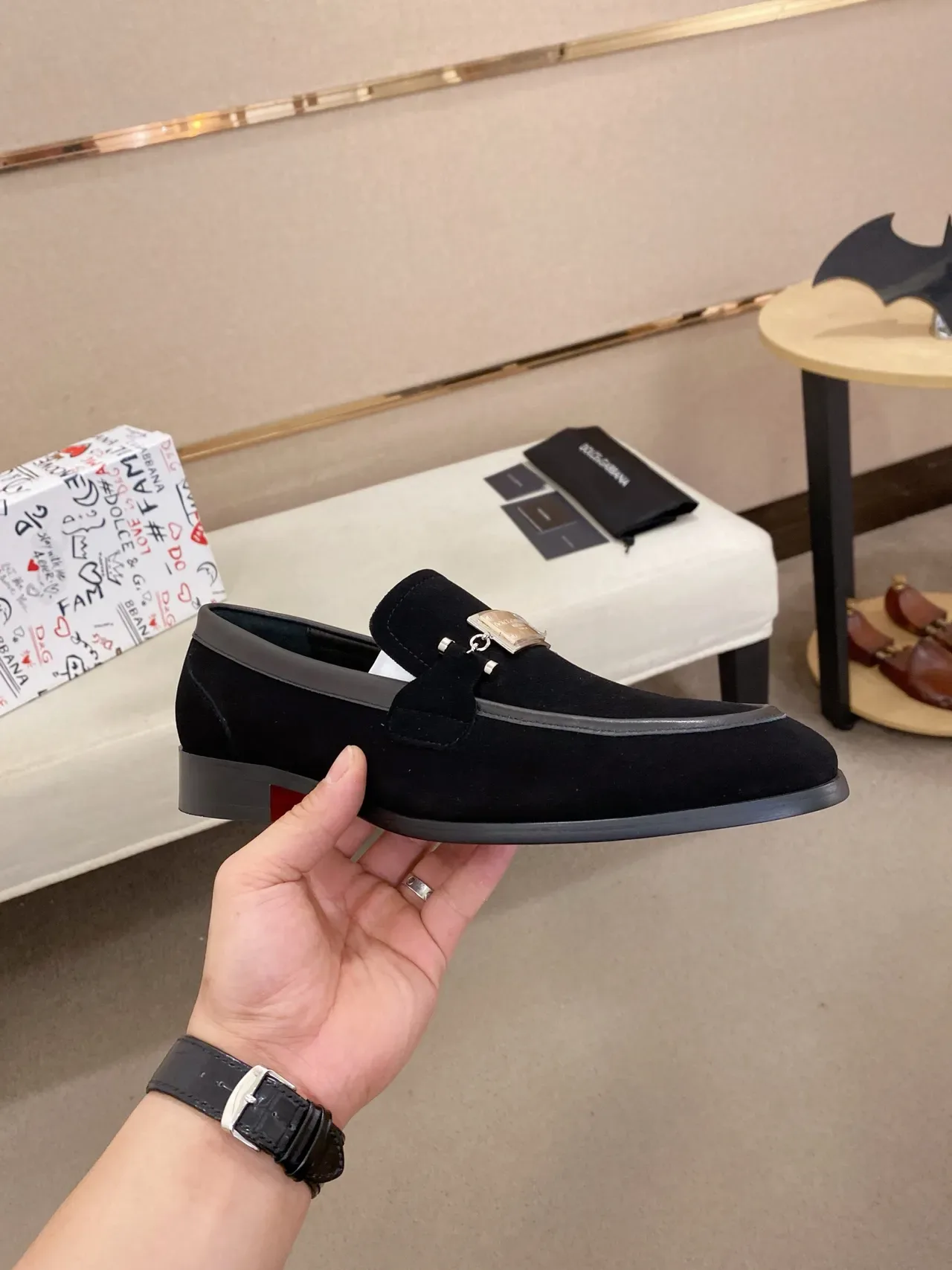 Dolce & Gabbana Portofino काला ग्रे साबर मेटल प्लैक डिटेल लोफर 3