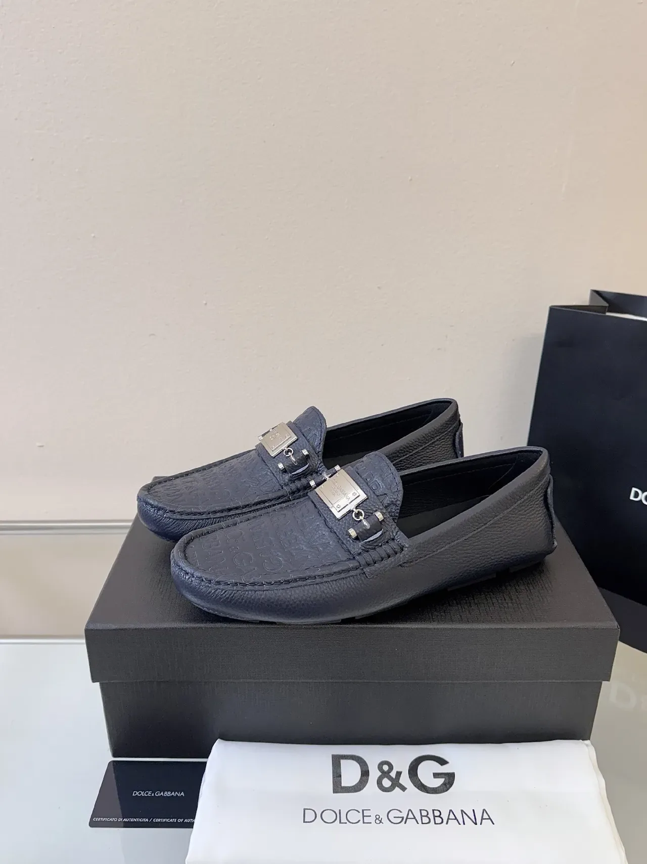 Dolce & Gabbana Portofino Bleu Marine Cuir Pebbled Mocassins 2