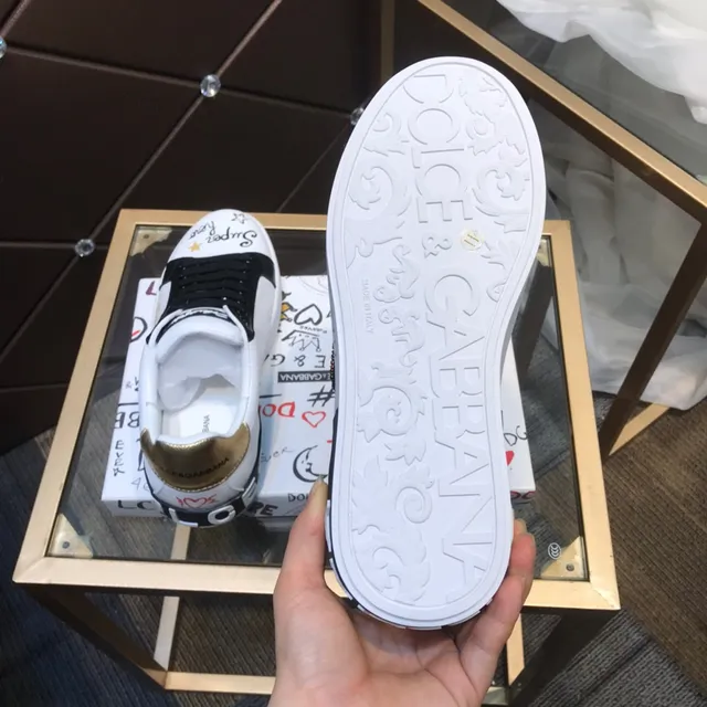 Dolce & Gabbana Portofino Tênis Lifestyle Brancos e Pretos com Graffiti-Print de Couro e Borracha 4