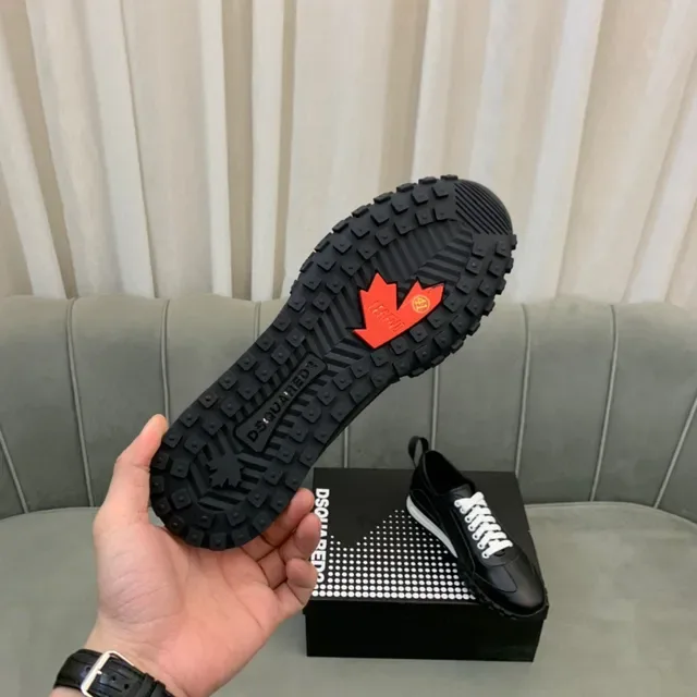Dsquared2 ICON Sneakers Noir et Blanc Lifestyle 2
