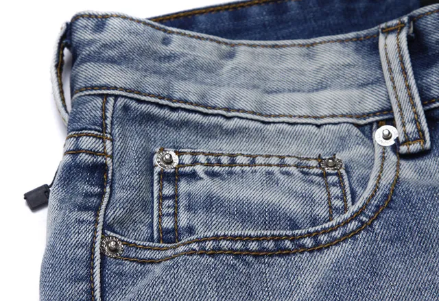 Dsquared2 Shoe Pocket Light Wash Denim Shorts 5