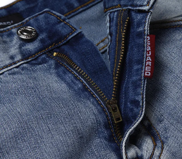 Dsquared2 Shoe Pocket Light Wash Denim Shorts 6