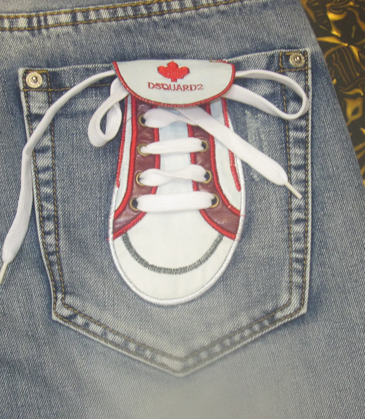Dsquared2 Shoe Pocket Light Wash Denim Shorts 10