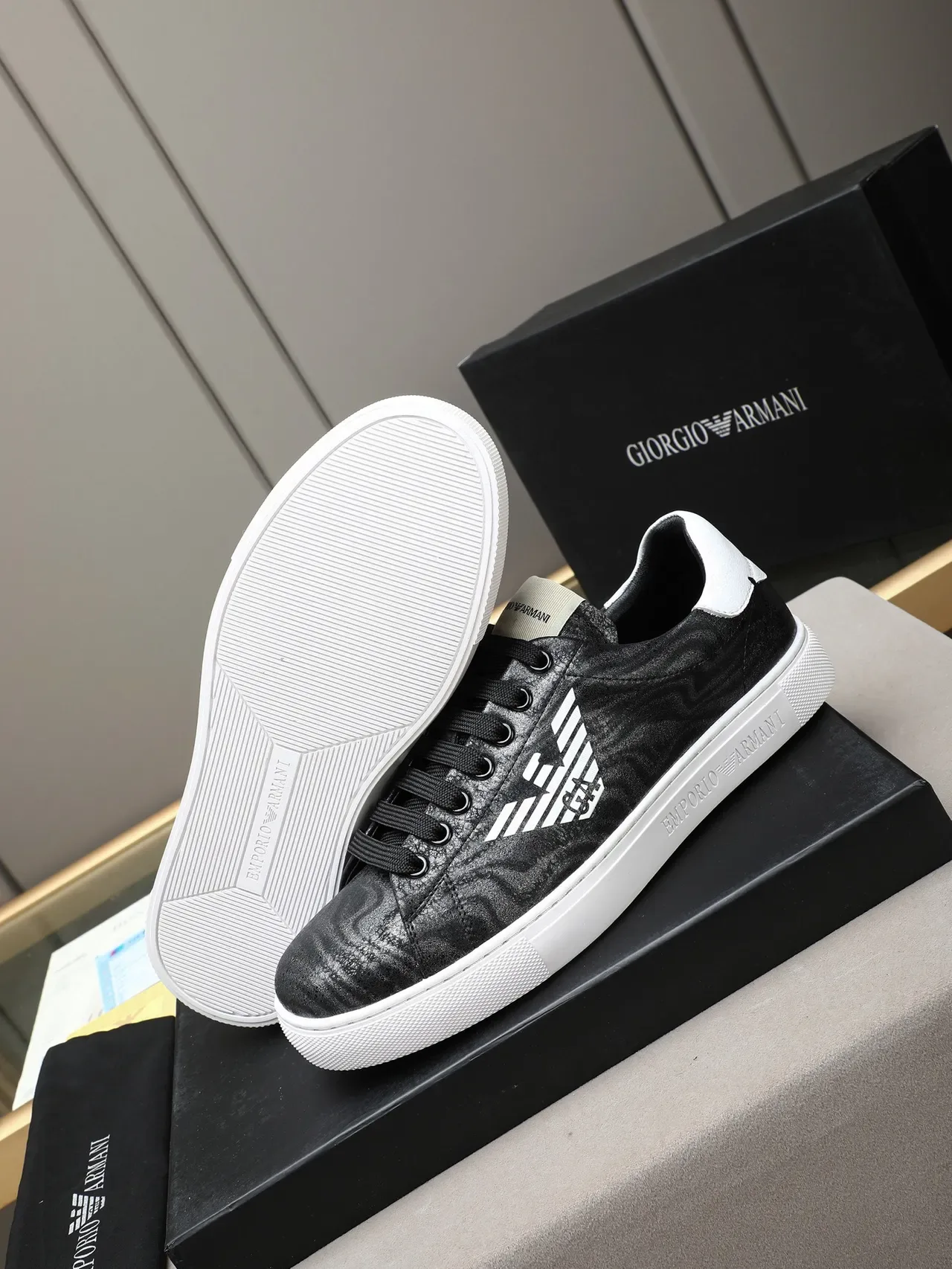 Emporio Armani Black White Textured Leather Upper Contrast Midsole Lifestyle Sneakers 4
