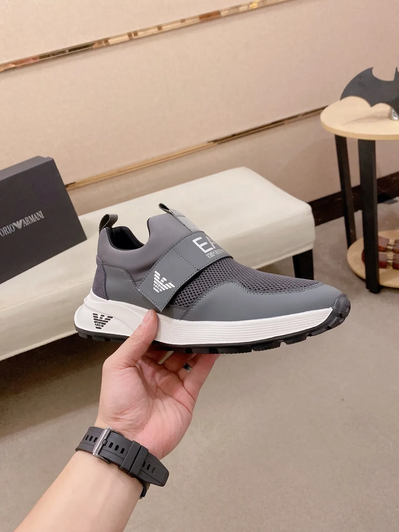 Emporio Armani Baskets lifestyle gris blanc slip-on avec upper en maille et synthétique 4