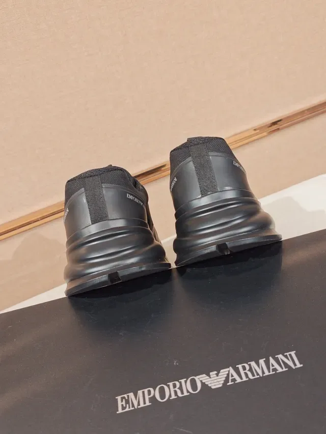 Emporio Armani Monochrome Noir Semelle Sculptée Chaussure Lifestyle 4