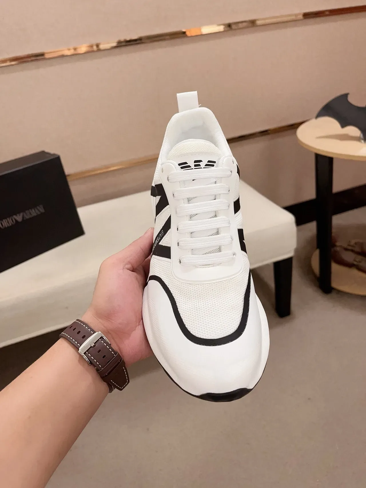 Emporio Armani Blanc Noir Maille Supérieure Rayures Monogramme Bold Sneakers Lifestyle 2