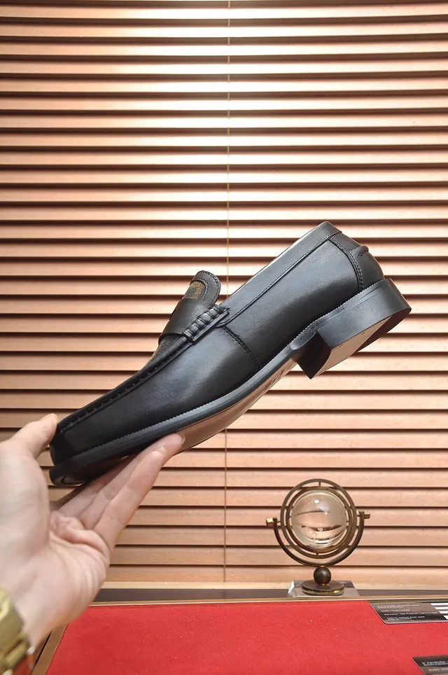 Fendi Preto Marrom Couro FF Monograma Tira Mocassim 6