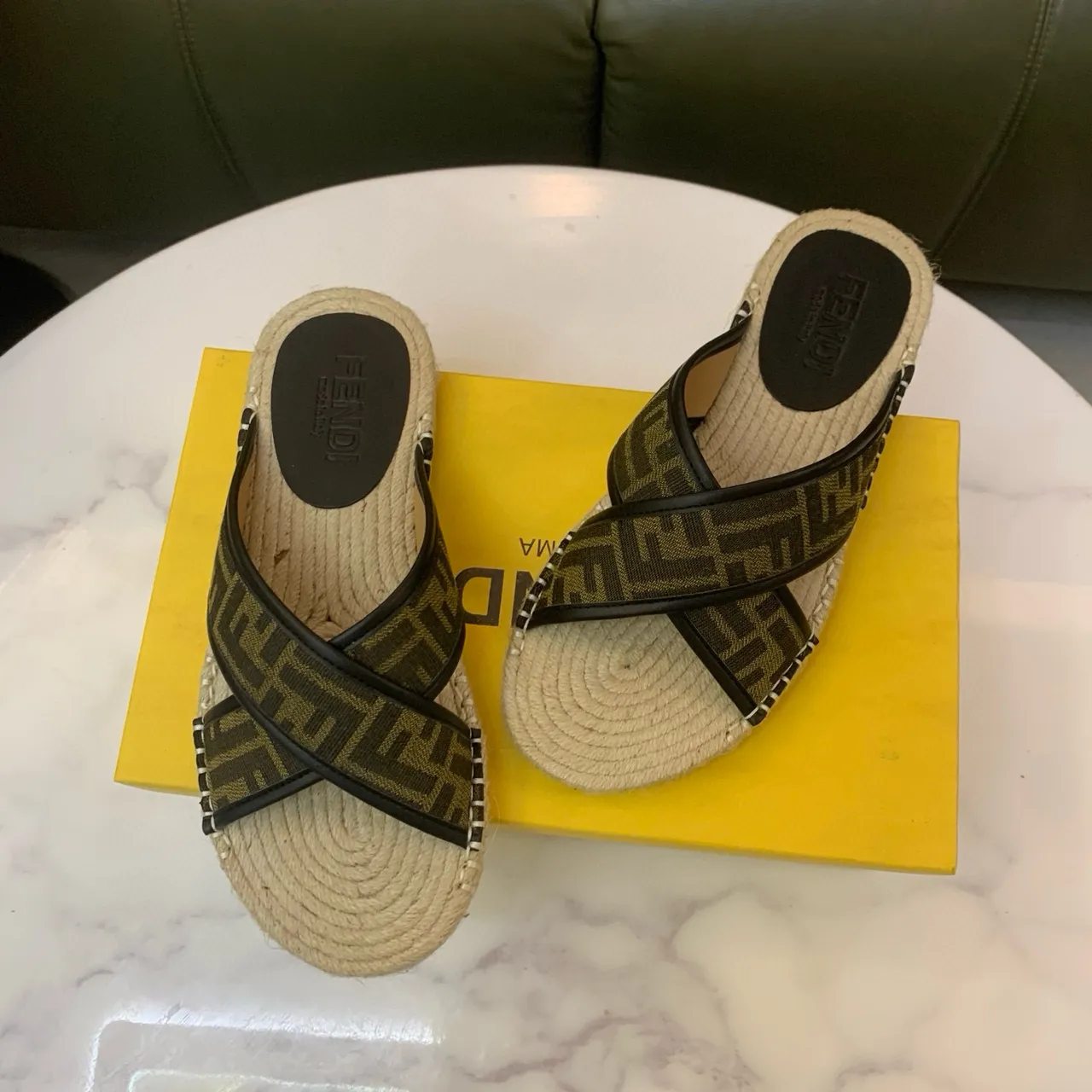 Fendi FF Espadrille Slides Beige Noir Brides Croisées Monogramme Toile Mules 3
