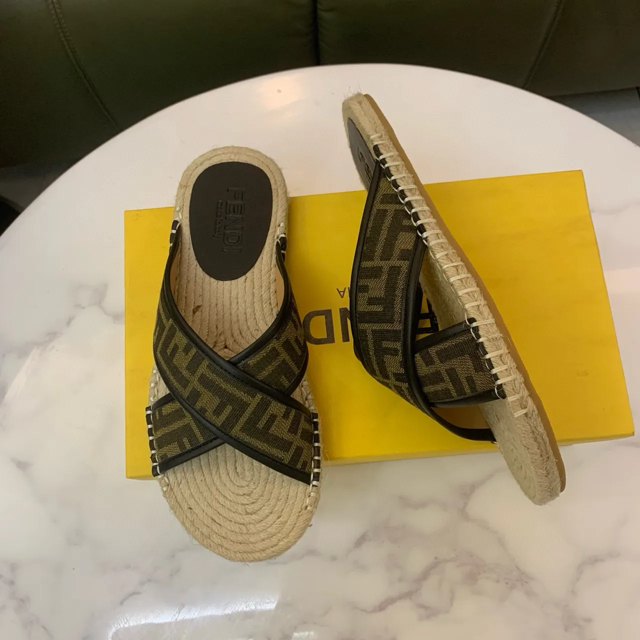 Fendi FF Espadrille Slides Beige Noir Brides Croisées Monogramme Toile Mules 4